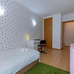Charm 3bdr W/balcony By Lovelystay Apartamento *