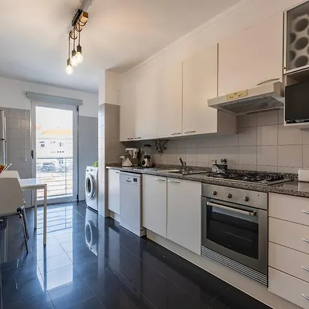 Charm 3bdr W/balcony By Lovelystay Apartament Lizbona