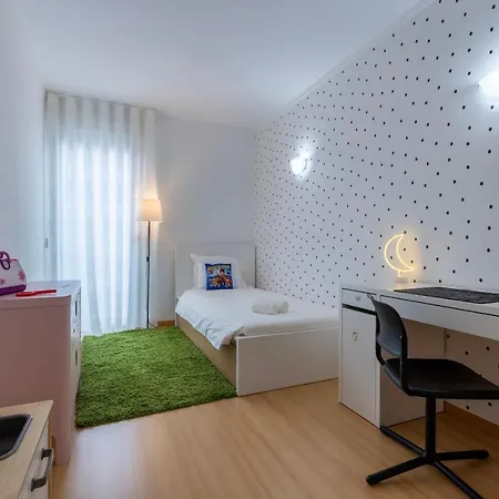 Charm 3bdr W/balcony By Lovelystay Apartment Lisbon