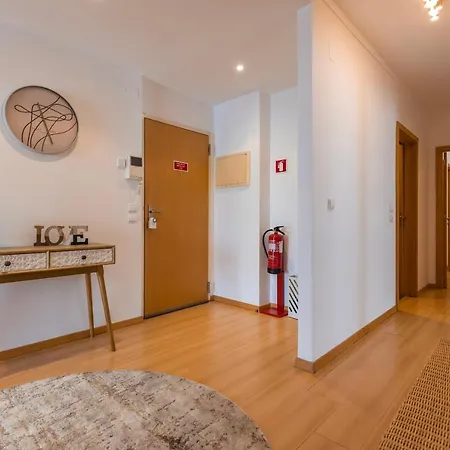 Apartment Charm 3bdr W/balcony By Lovelystay