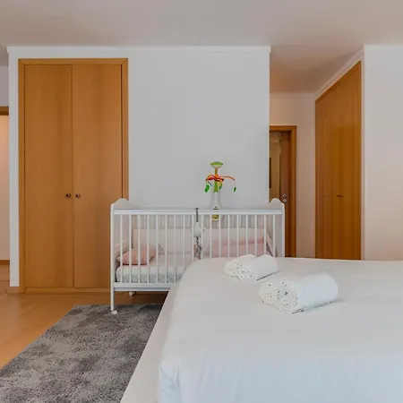 Apartament Charm 3bdr W/balcony By Lovelystay Lizbona