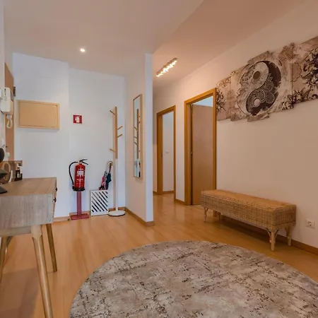 Charm 3bdr W/balcony By Lovelystay * Lizbona