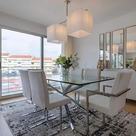 Charm 3bdr W/balcony By Lovelystay Apartament
