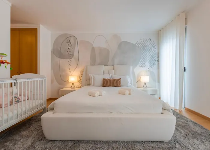 Charm 3bdr W/balcony By Lovelystay Apartamento