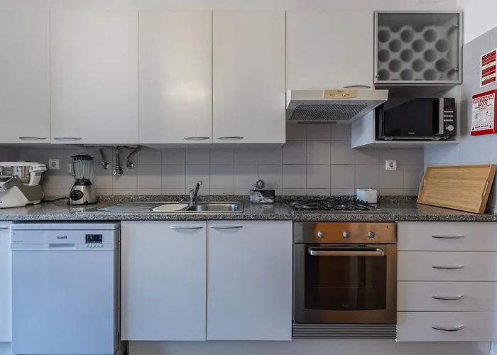 Apartamento Charm 3bdr W/balcony By Lovelystay *