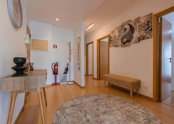 Charm 3bdr W/balcony By Lovelystay * Lisboa