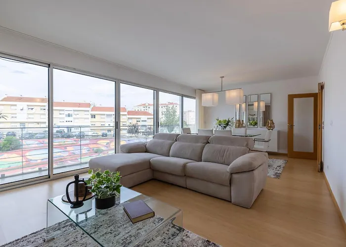 Apartamento Charm 3bdr W/balcony By Lovelystay *