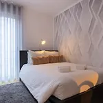 Charm 3bdr W/balcony By Lovelystay Lisboa