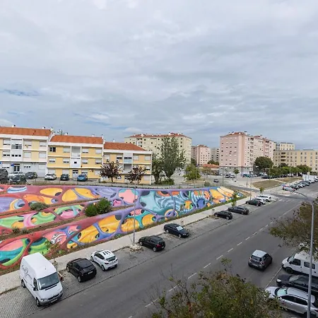 Charm 3bdr W/balcony By Lovelystay 아파트 리스본