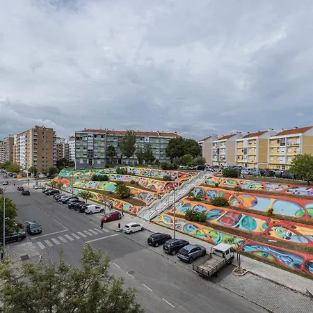 Charm 3bdr W/balcony By Lovelystay 아파트 *