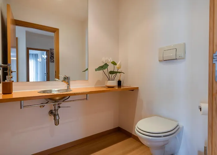 Charm 3bdr W/balcony By Lovelystay * Lisboa